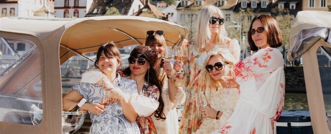 Bootsfahrt Heidelberg wünscht allen Frauen einen schönen Weltfrauentag!