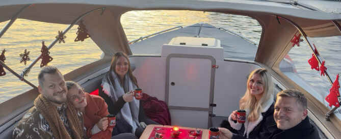 Bootsfahrt Heidelberg bietet eine außergewöhnliche Location für eure Weihnachtsfeier Heidelberg.