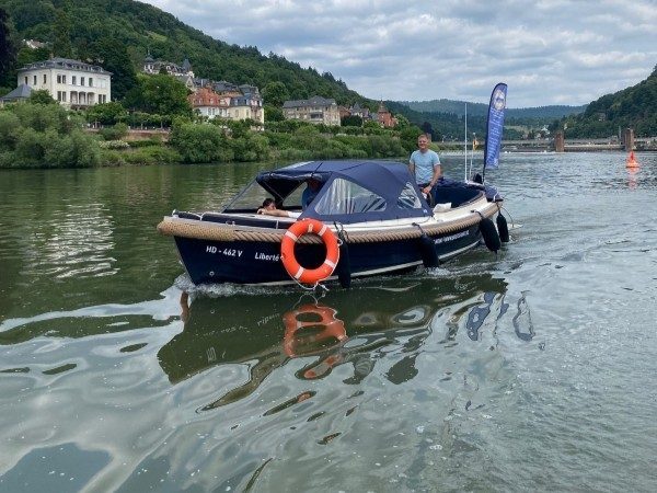 Rosé inklusive und Heidelberg vom Wasser aus erleben